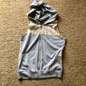 Grey & Ivory zipfront vest